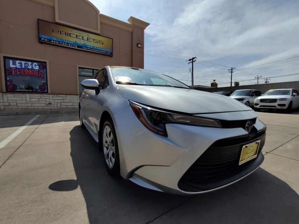 2025 Toyota Corolla Image 2
