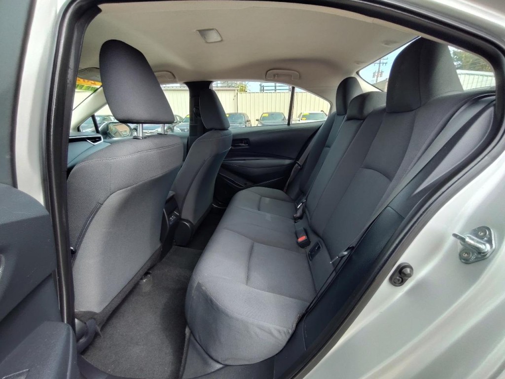 2025 Toyota Corolla Image 32