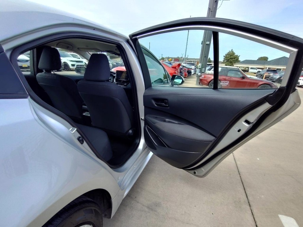 2025 Toyota Corolla Image 38