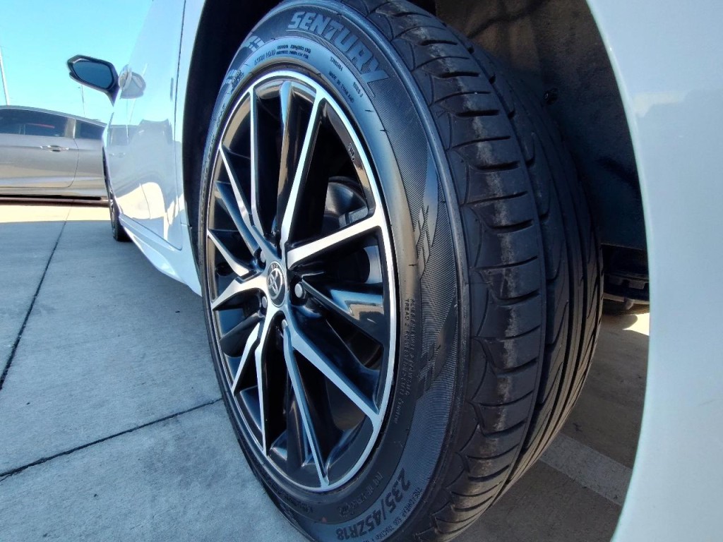 2021 Toyota Camry Image 12
