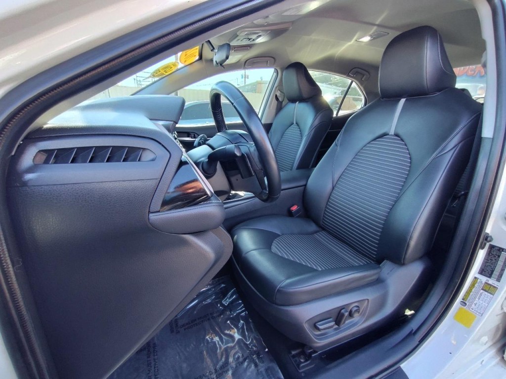 2021 Toyota Camry Image 16
