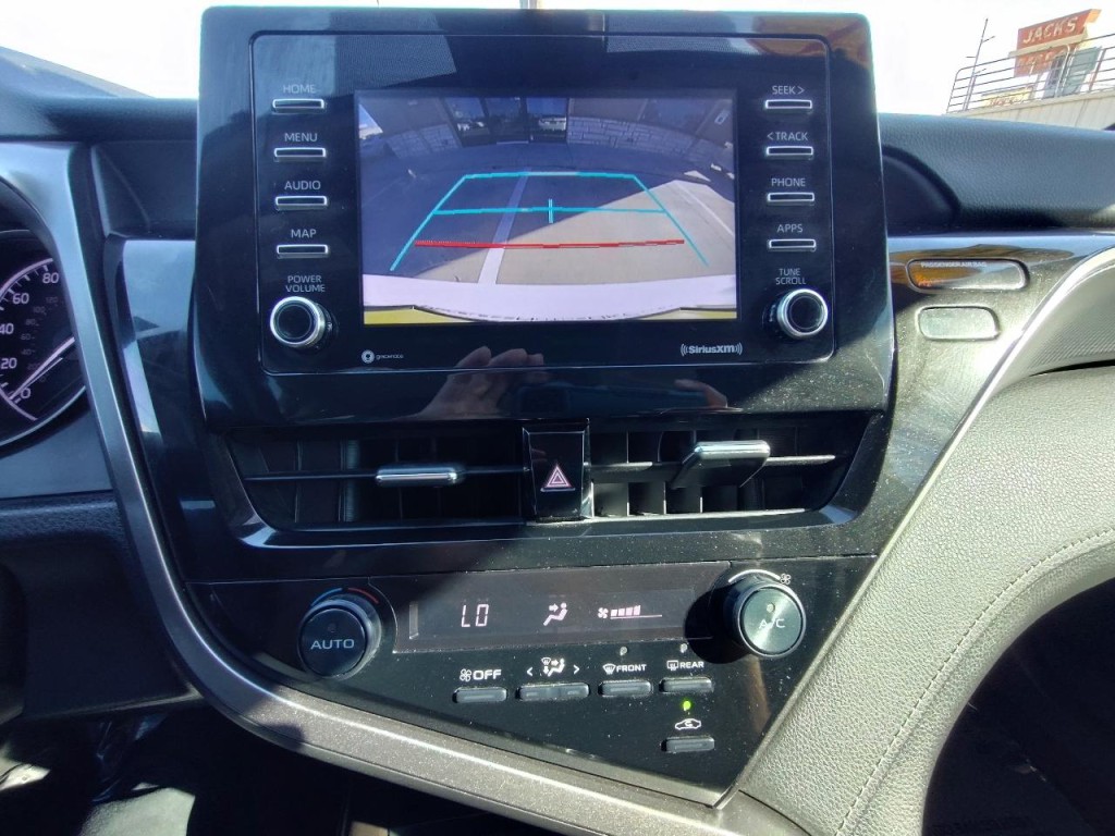 2021 Toyota Camry Image 24