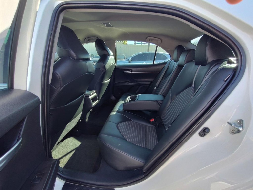 2021 Toyota Camry Image 31