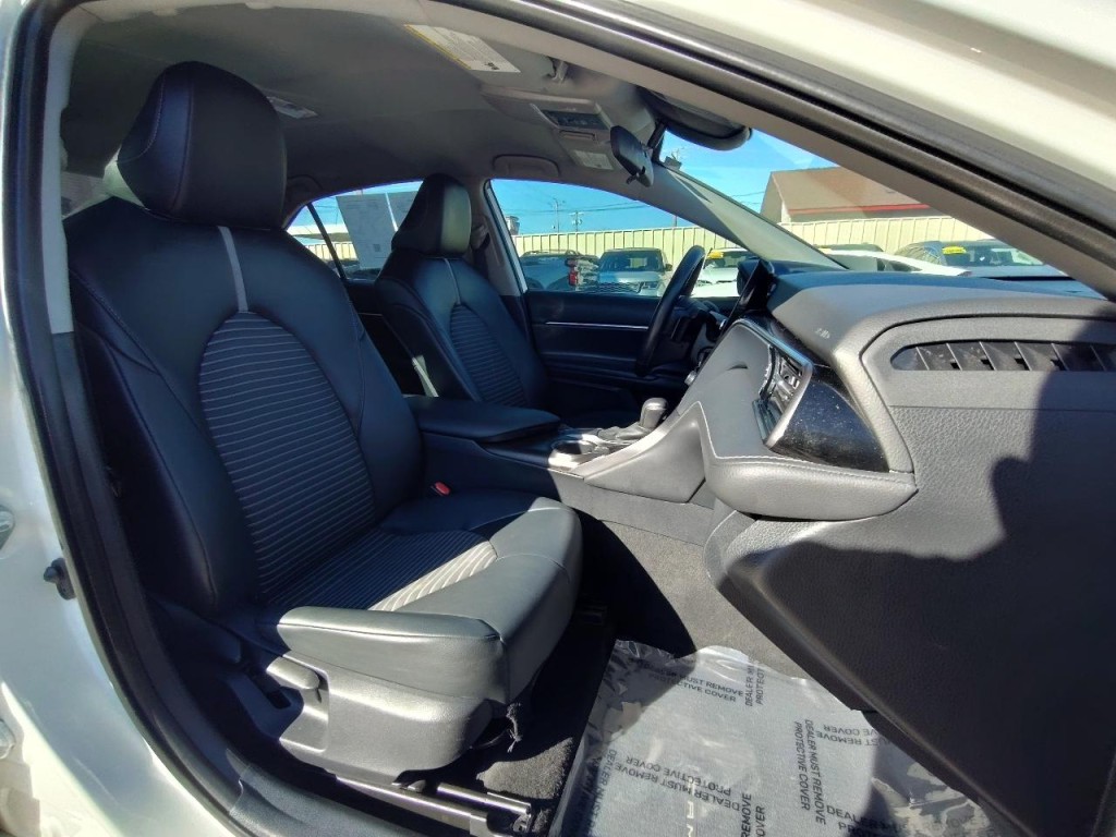2021 Toyota Camry Image 43