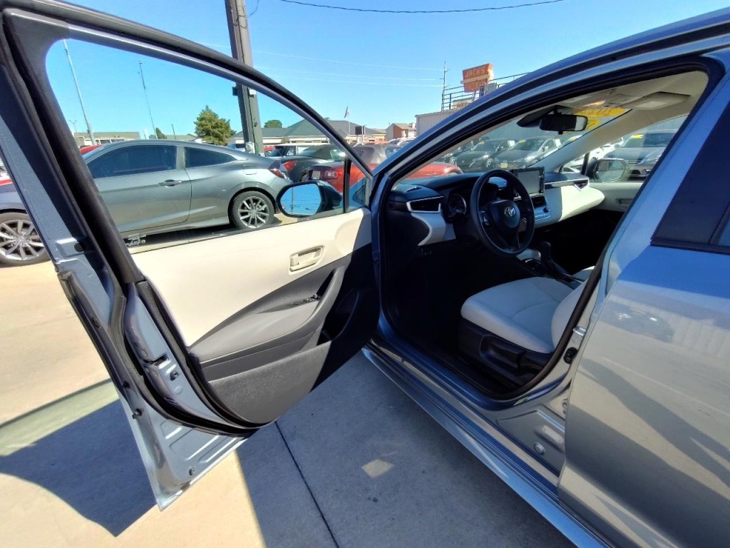 2022 Toyota Corolla Image 13