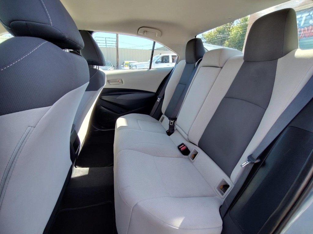 2022 Toyota Corolla Image 31