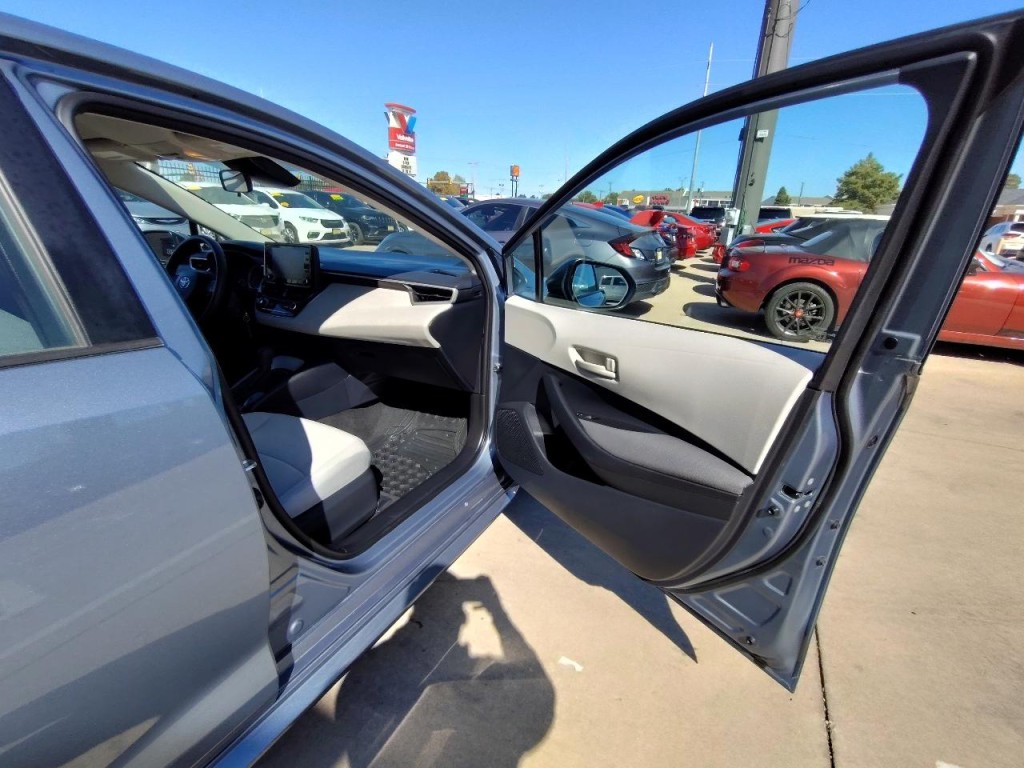 2022 Toyota Corolla Image 40