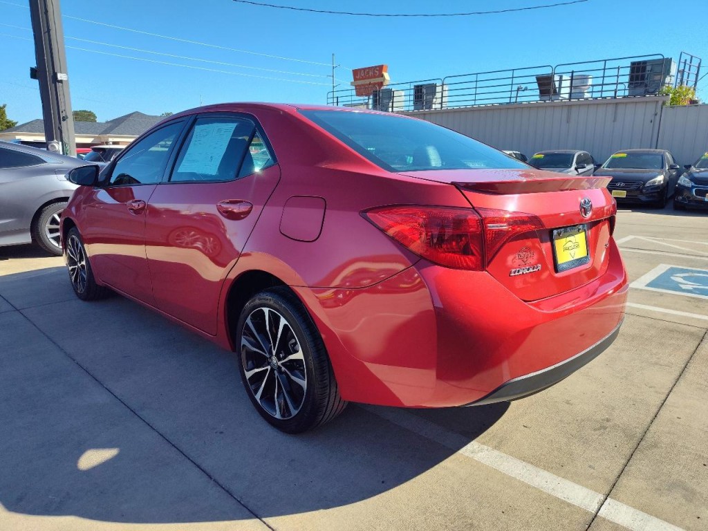2017 Toyota Corolla Image 6