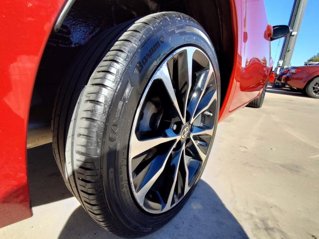 2017 Toyota Corolla Image 10