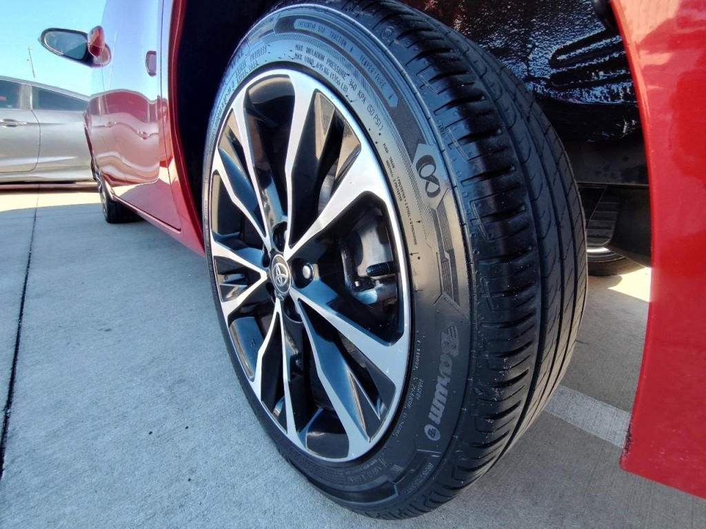 2017 Toyota Corolla Image 11