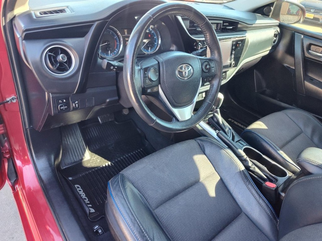 2017 Toyota Corolla Image 15