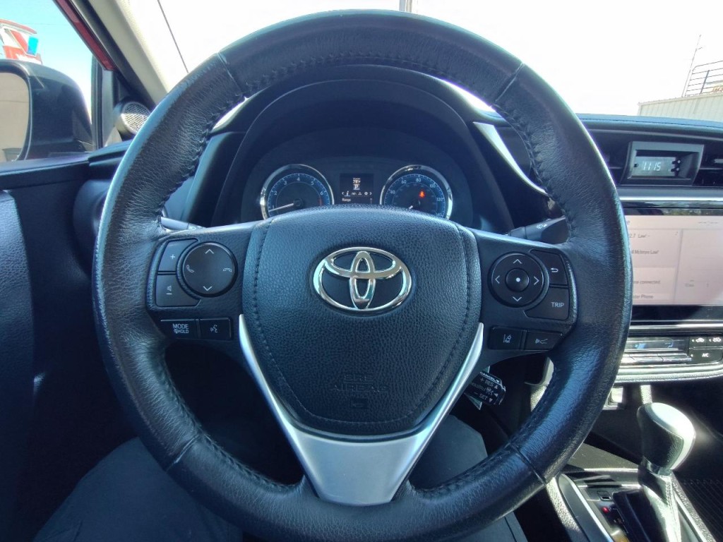 2017 Toyota Corolla Image 16