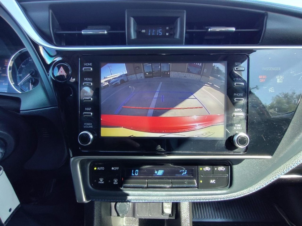 2017 Toyota Corolla Image 21