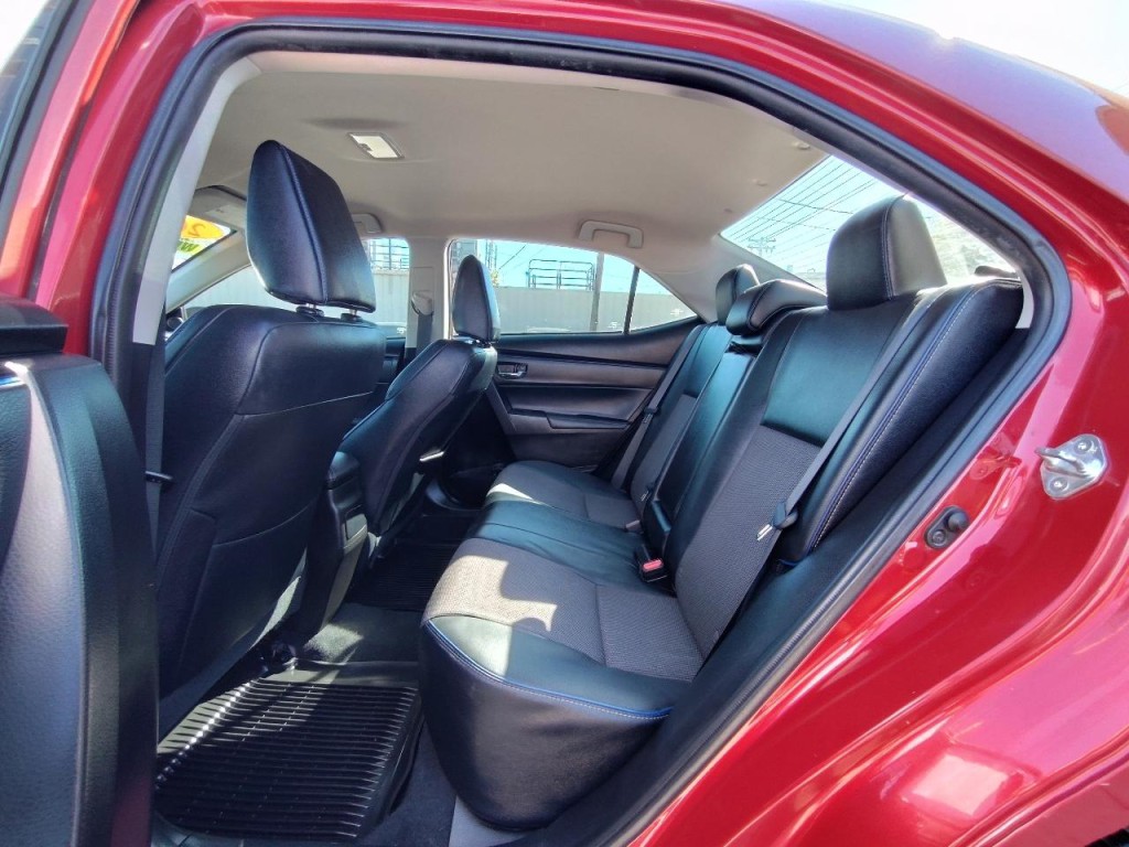 2017 Toyota Corolla Image 29