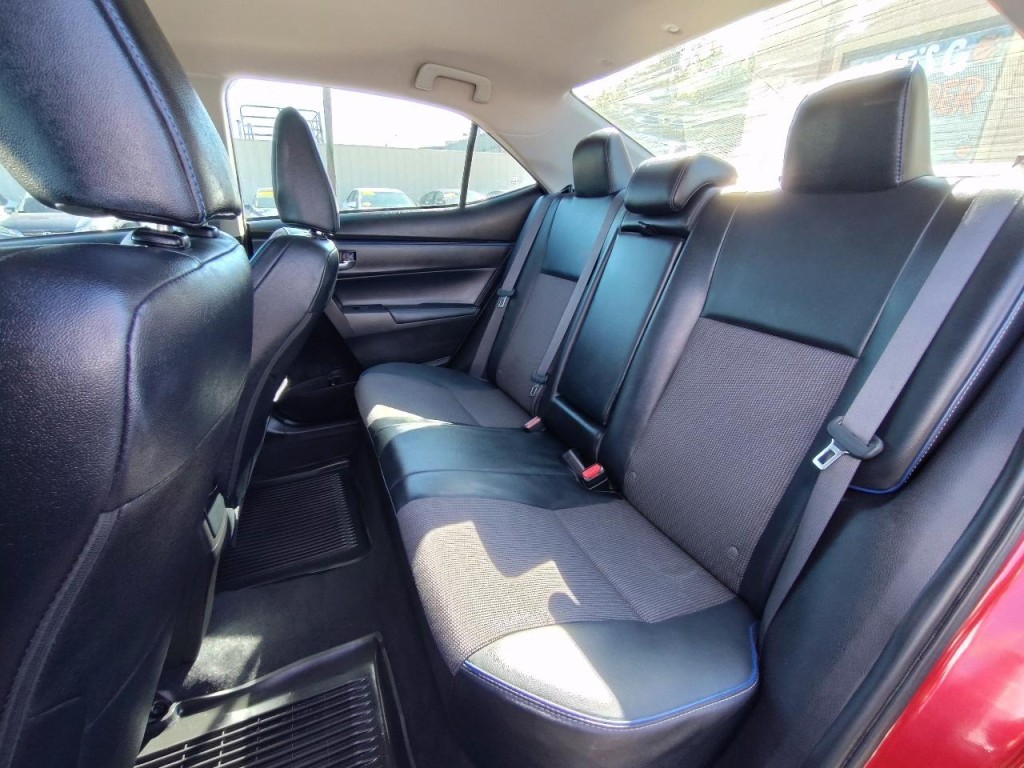 2017 Toyota Corolla Image 30
