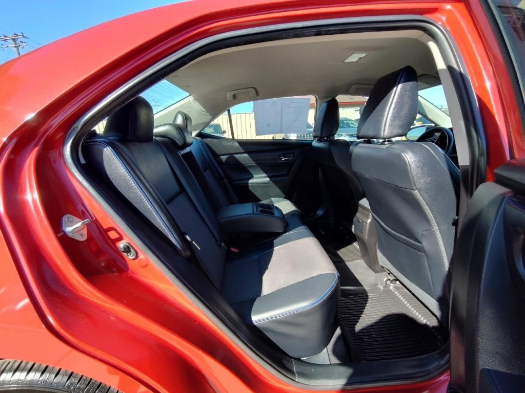 2017 Toyota Corolla Image 36