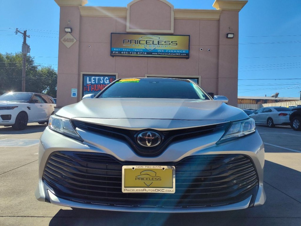 2018 Toyota Camry Image 8