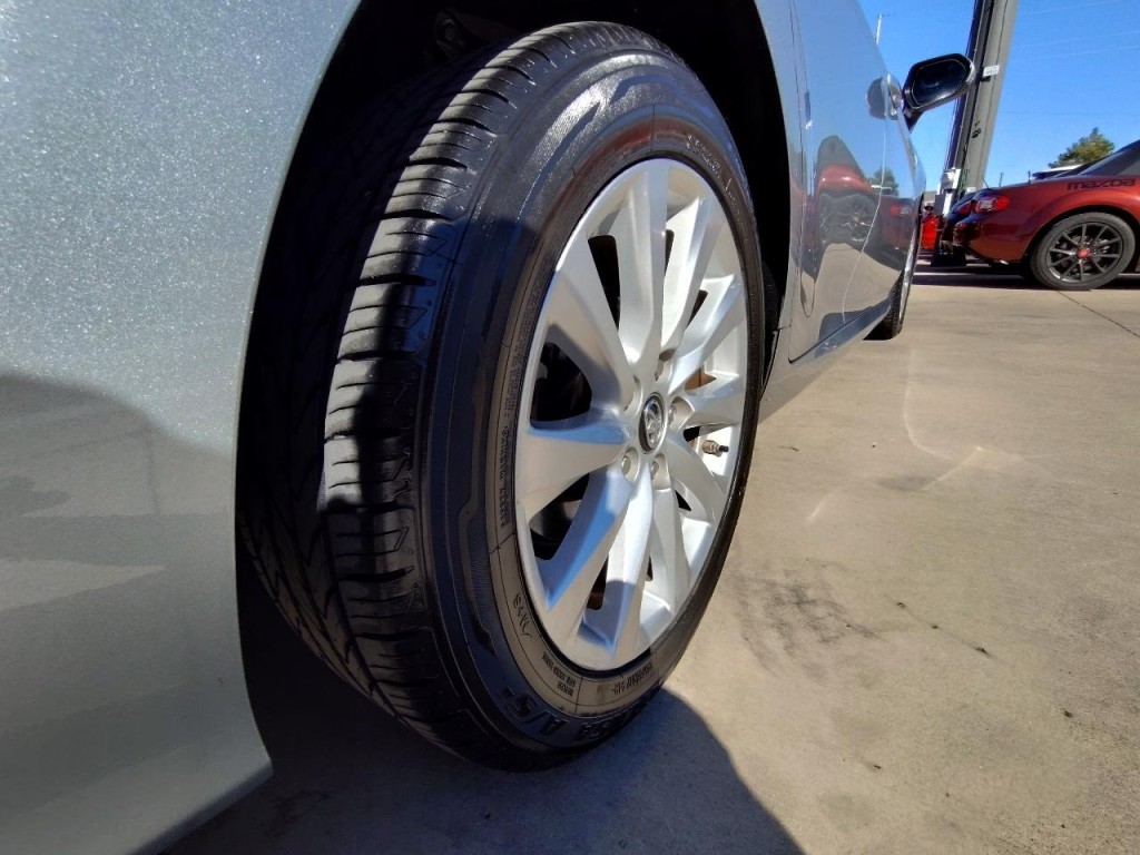 2018 Toyota Camry Image 9
