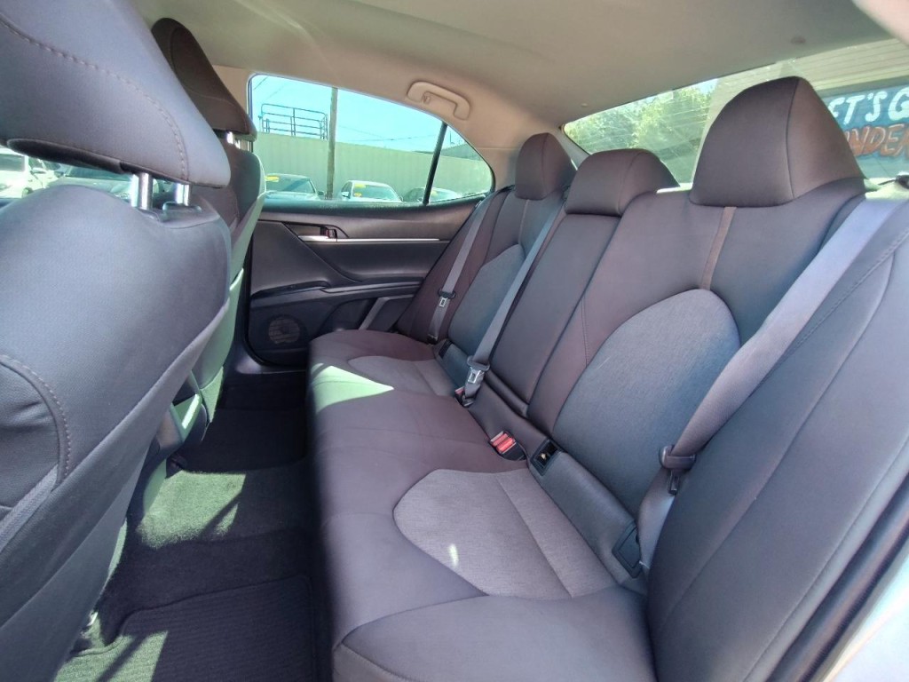 2018 Toyota Camry Image 31