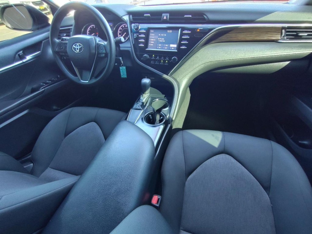 2018 Toyota Camry Image 35