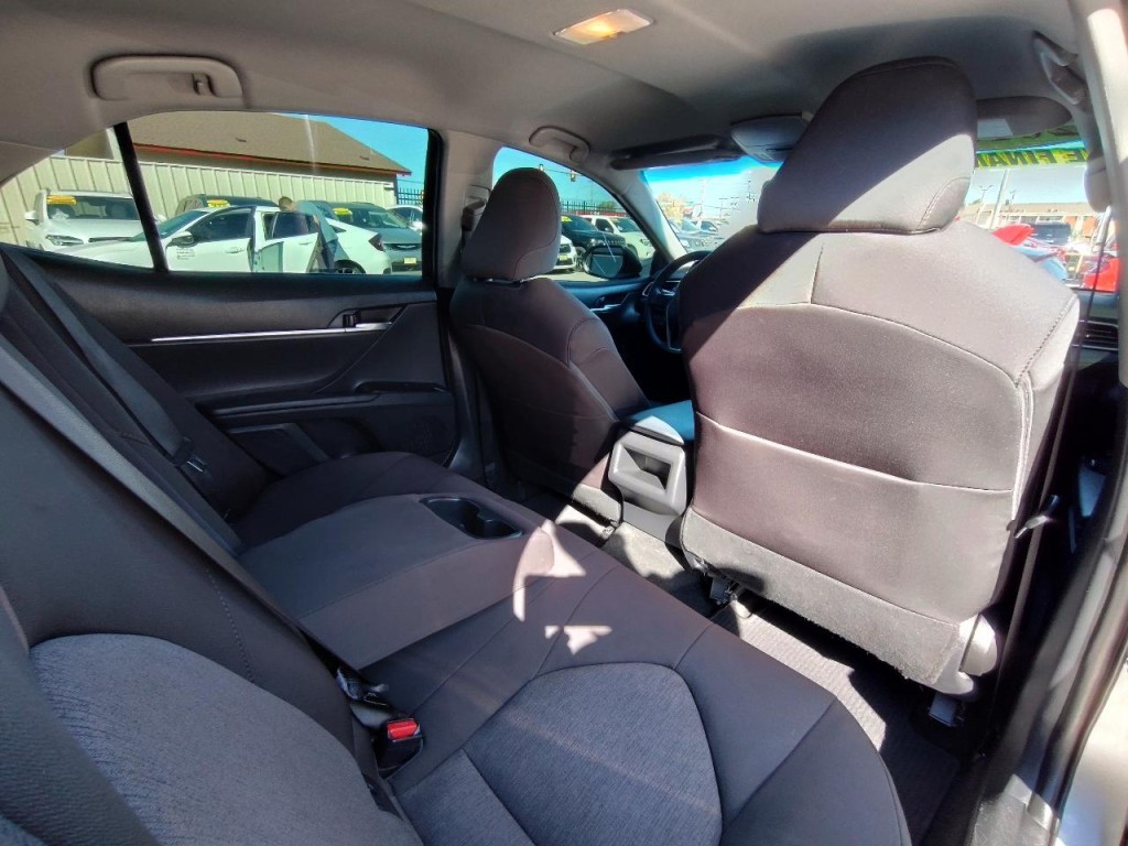 2018 Toyota Camry Image 39