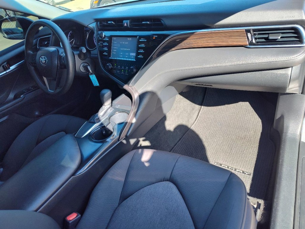 2018 Toyota Camry Image 43