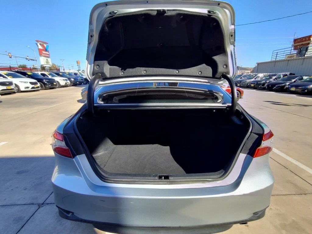 2018 Toyota Camry Image 46