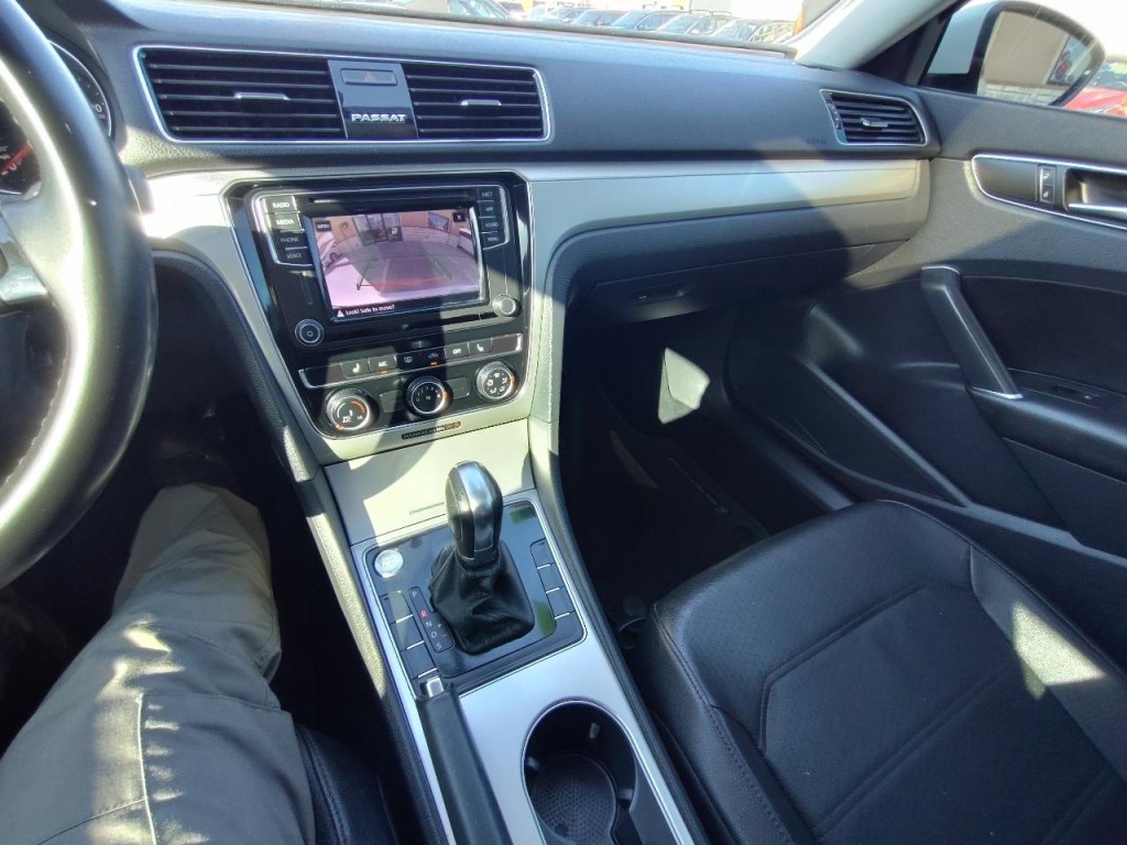 2019 Volkswagen Passat Image 22