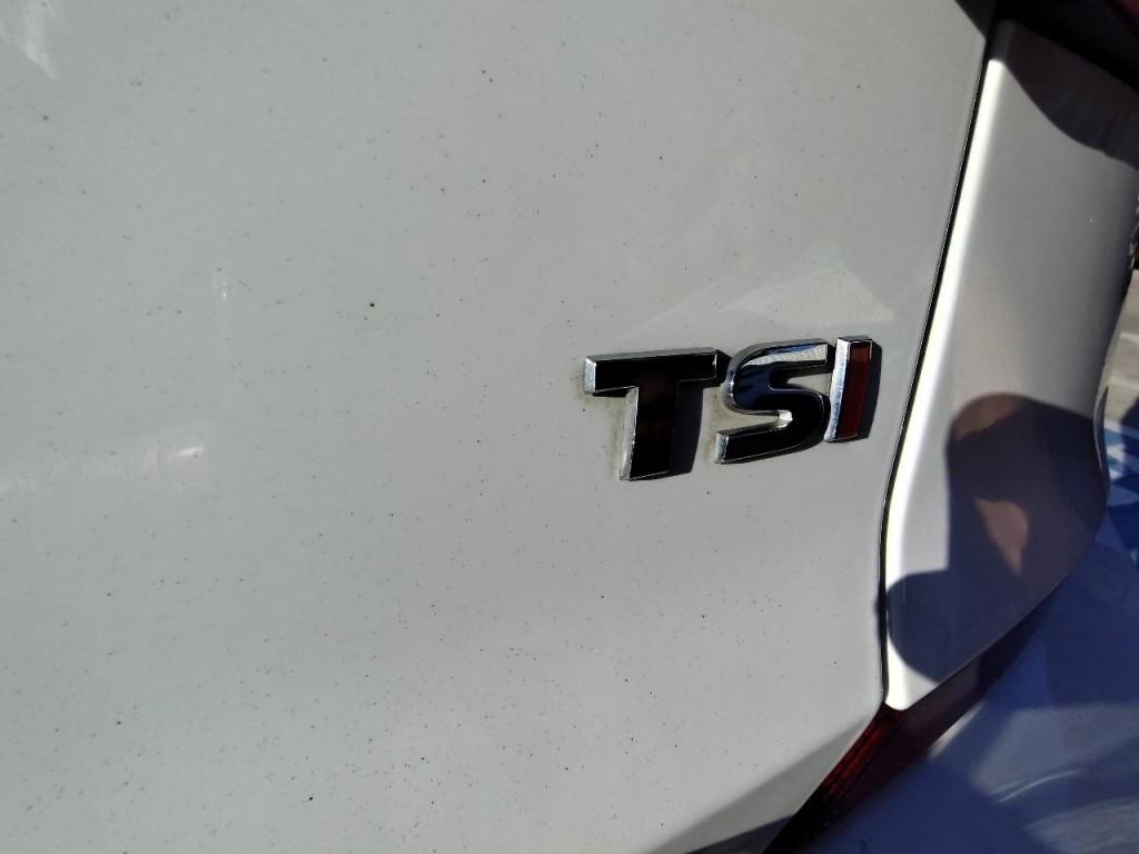 2019 Volkswagen Passat Image 48
