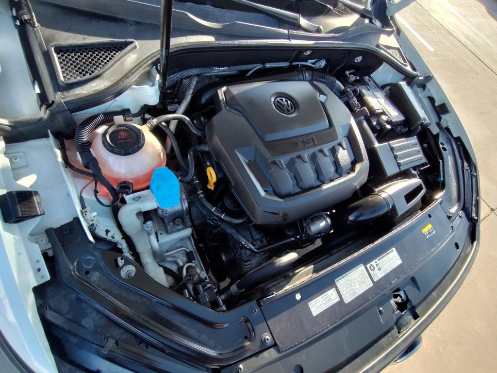 2019 Volkswagen Passat Image 52