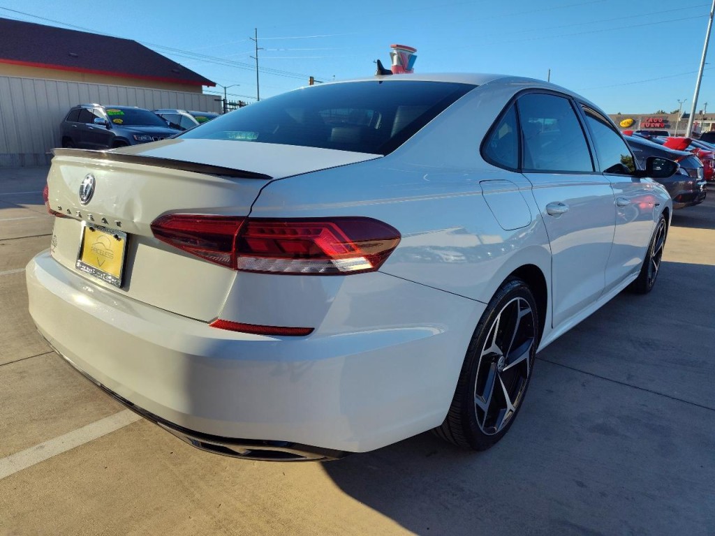 2020 Volkswagen Passat Image 4