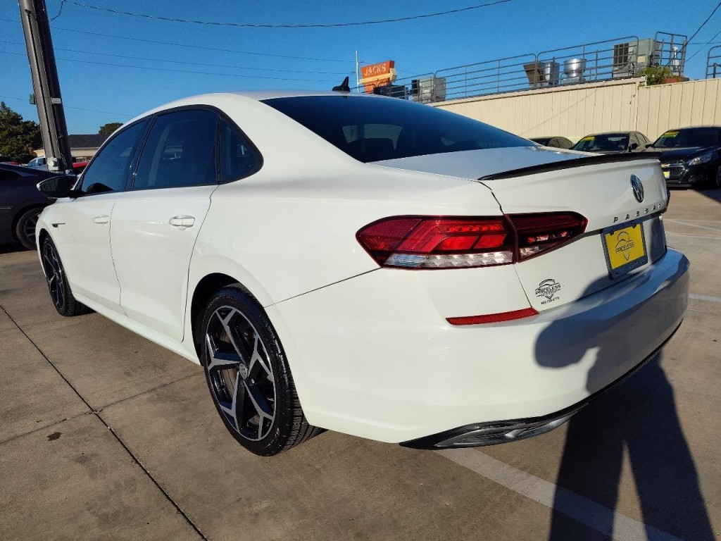 2020 Volkswagen Passat Image 5