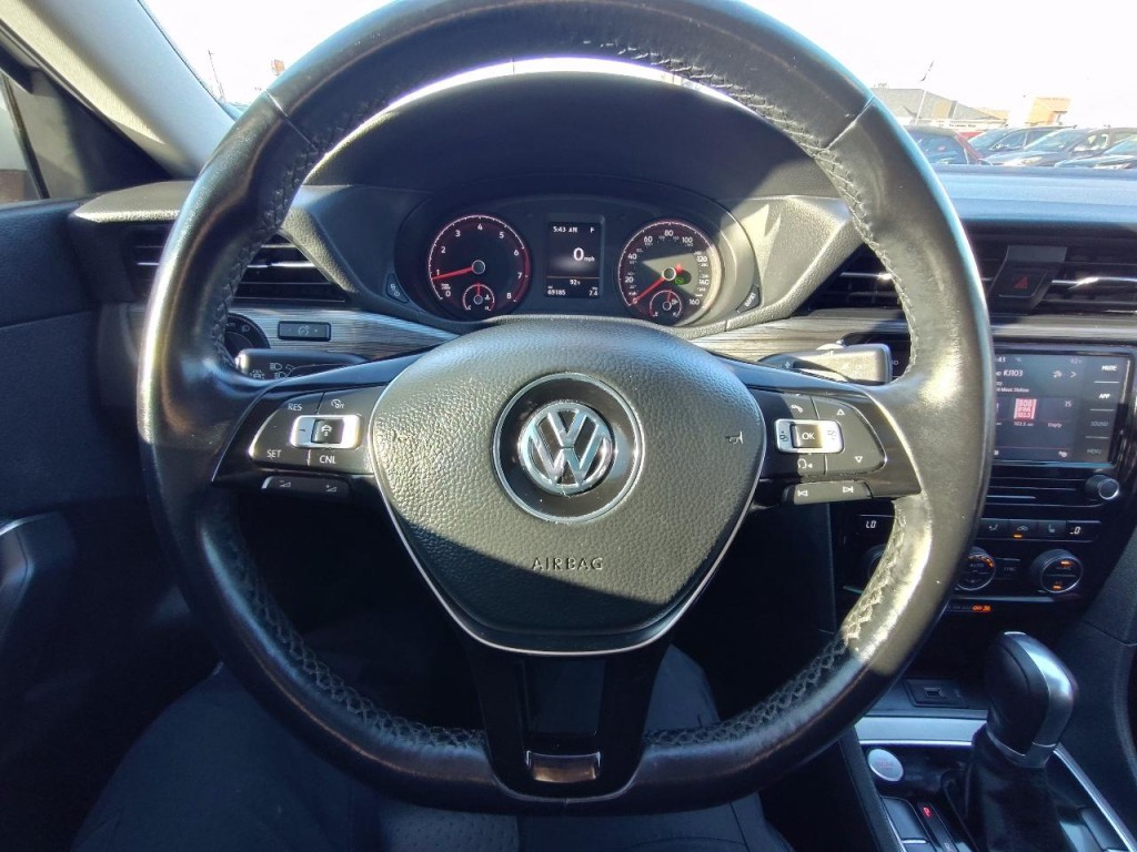 2020 Volkswagen Passat Image 18