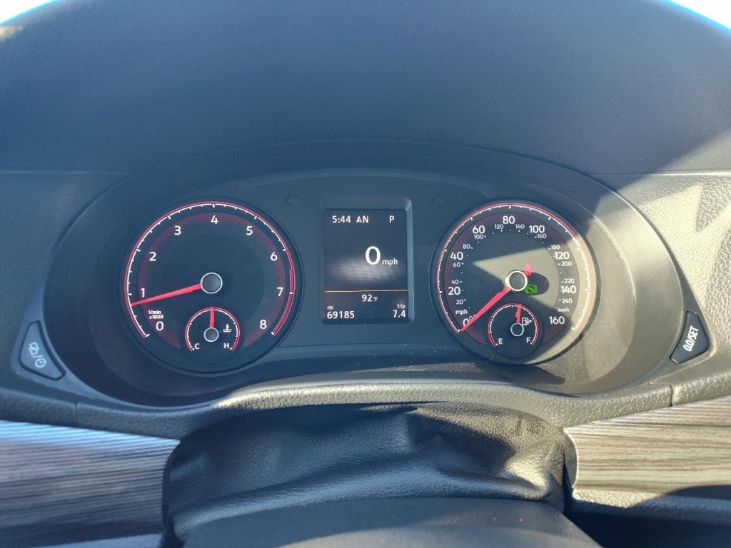 2020 Volkswagen Passat Image 21