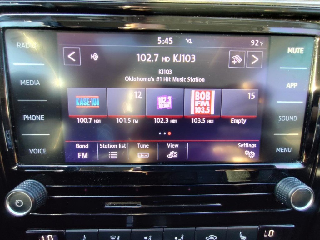 2020 Volkswagen Passat Image 26
