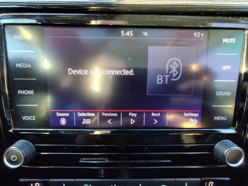 2020 Volkswagen Passat Image 27