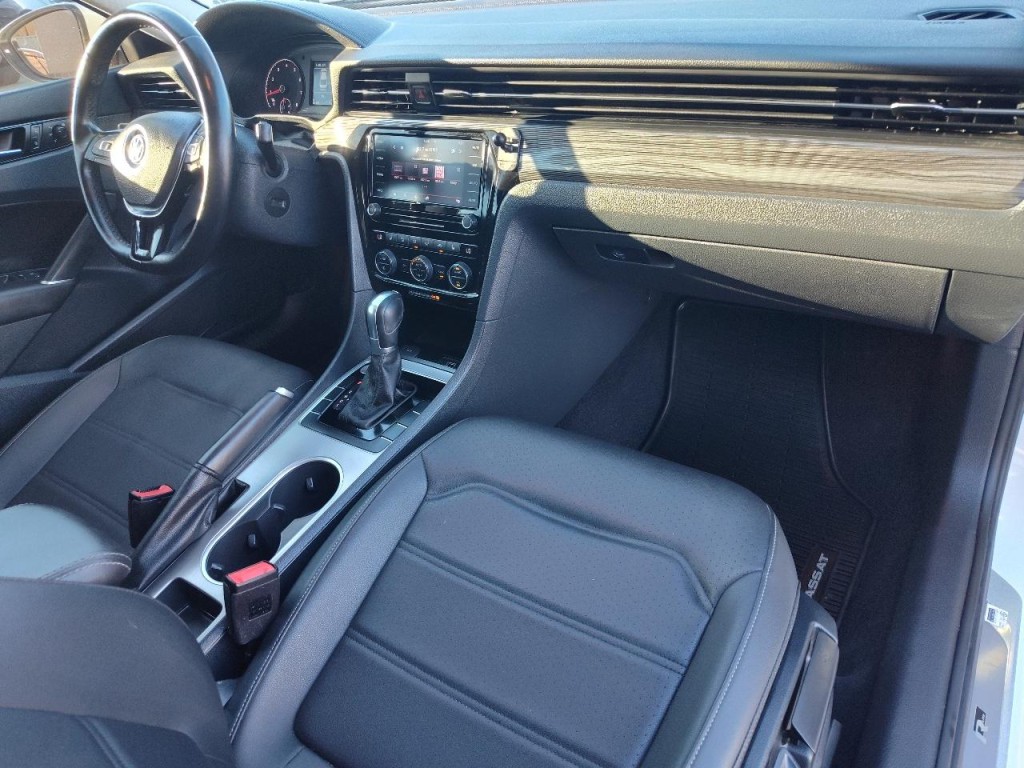2020 Volkswagen Passat Image 45
