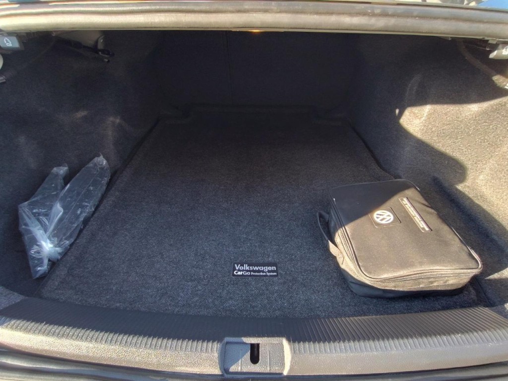 2020 Volkswagen Passat Image 47
