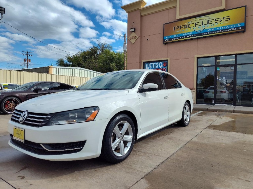 2012 Volkswagen Passat Image 8
