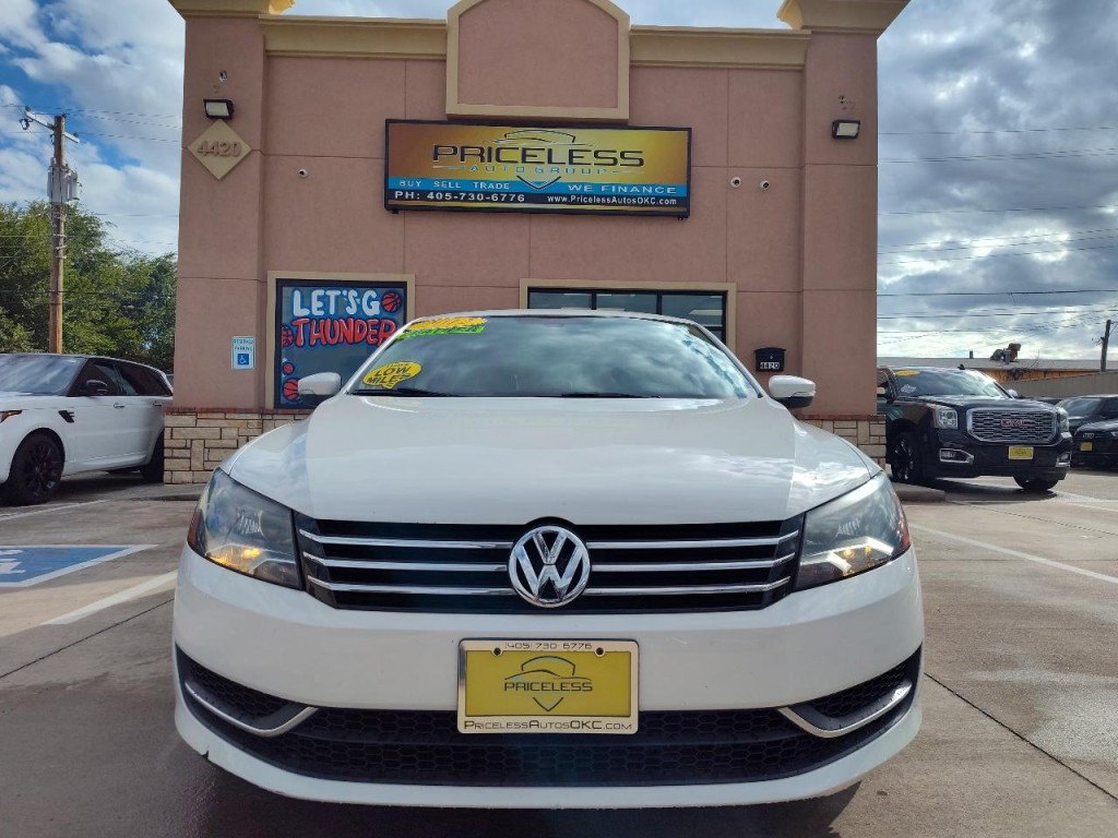 2012 Volkswagen Passat Image 9