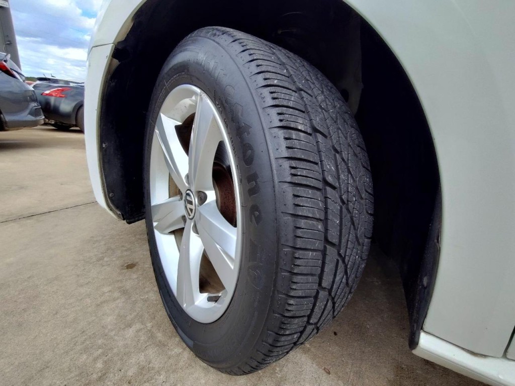 2012 Volkswagen Passat Image 44