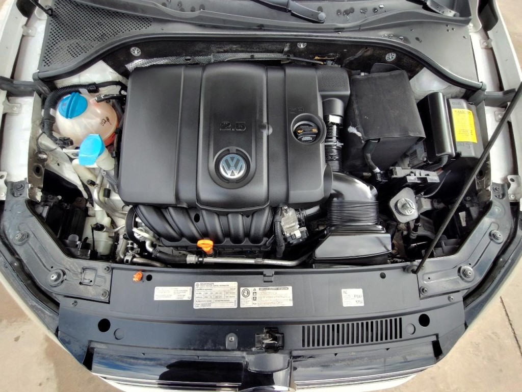 2012 Volkswagen Passat Image 46