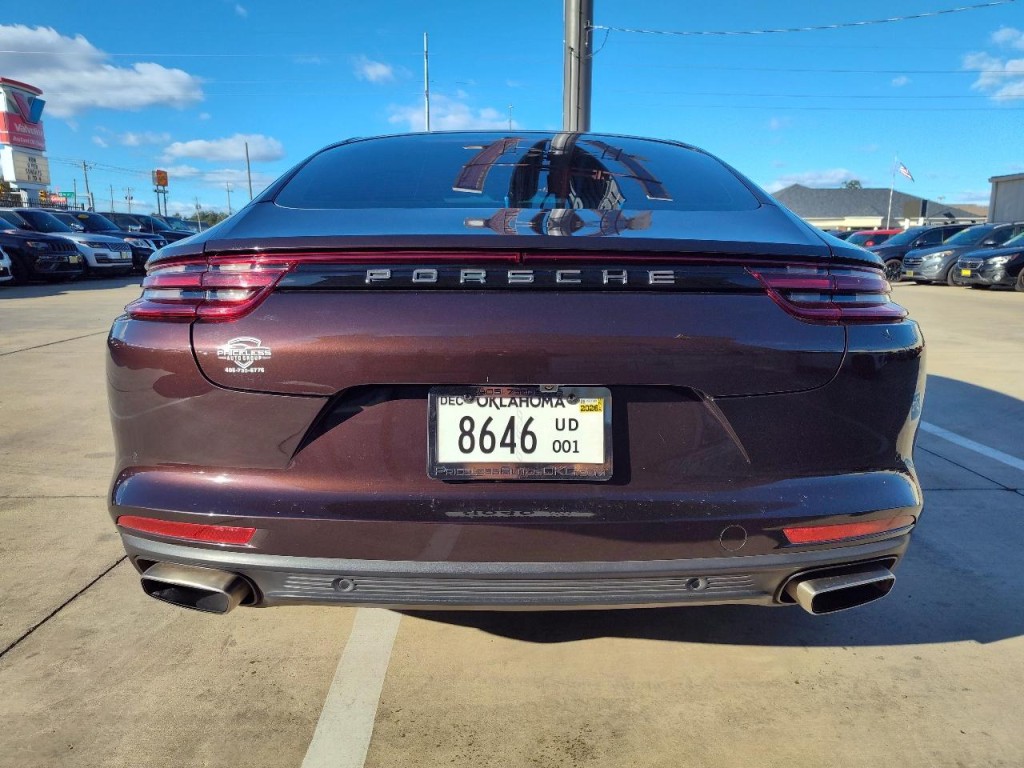 2018 Porsche Panamera Image 5