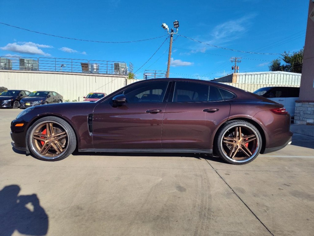 2018 Porsche Panamera Image 7