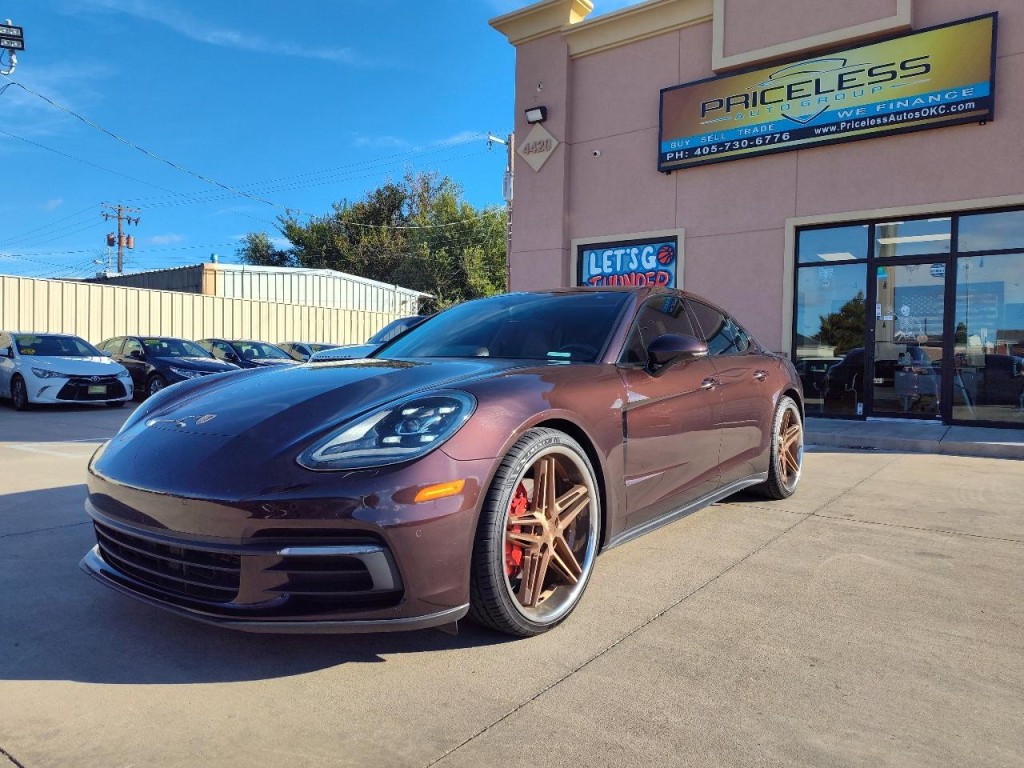 2018 Porsche Panamera Image 8
