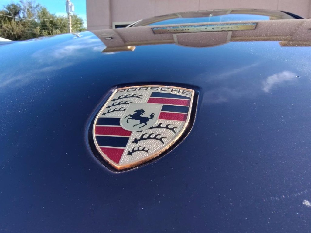 2018 Porsche Panamera Image 11