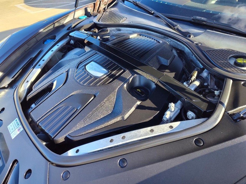 2018 Porsche Panamera Image 14
