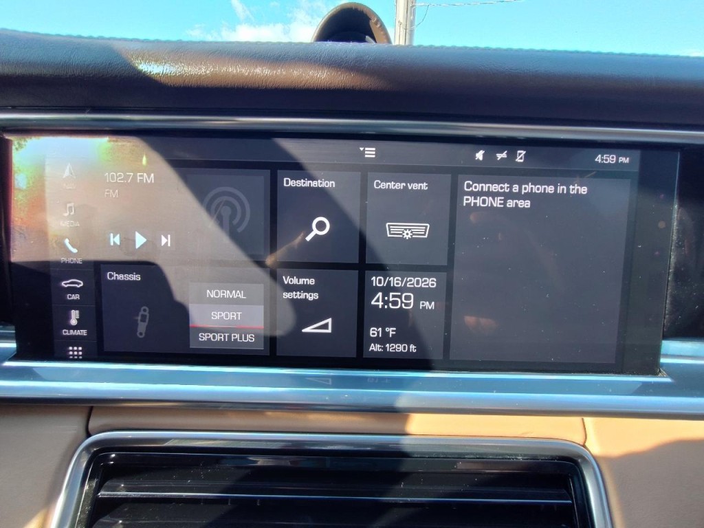 2018 Porsche Panamera Image 36