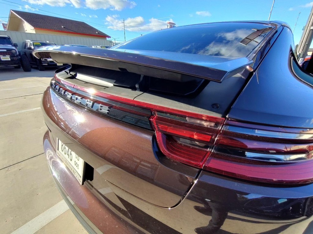2018 Porsche Panamera Image 49