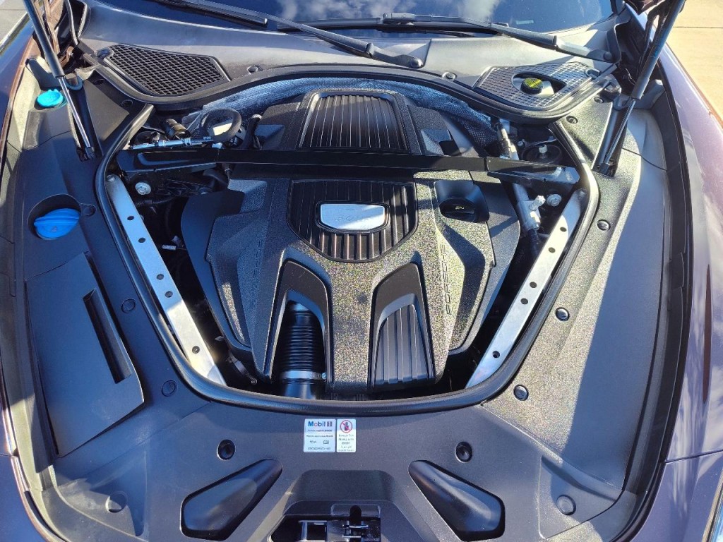 2018 Porsche Panamera Image 60